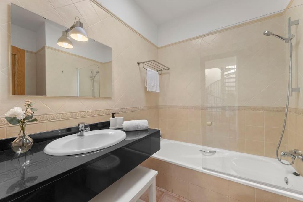 Villa Ramimedi 4 Tías Eksteriør billede